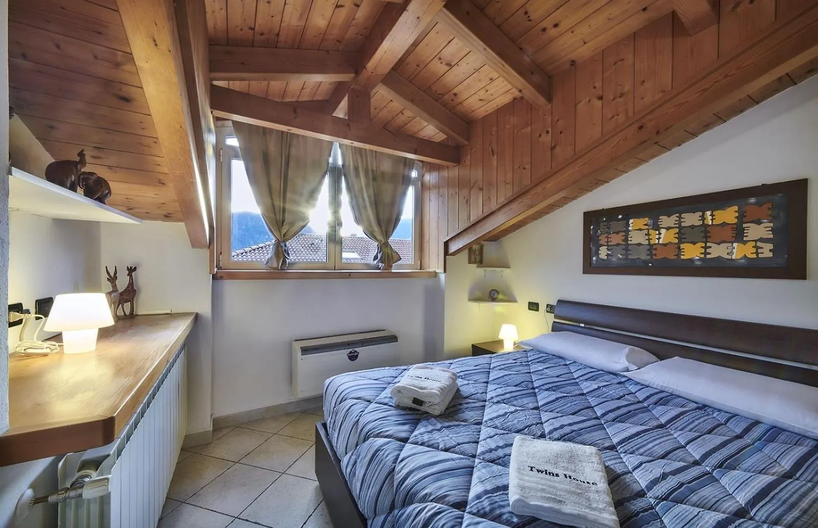 Twins Attic In The Center Lejlighed Lierna 0*,  Italien